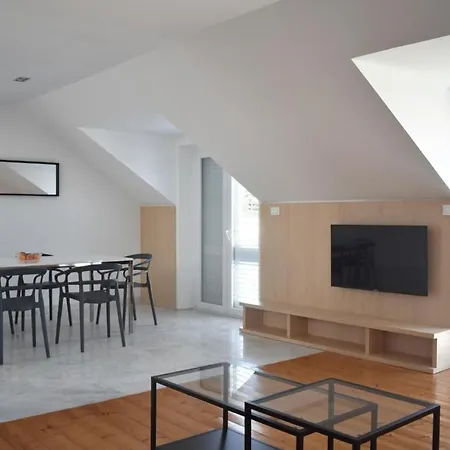 Viva - Three Bedroom With Balcony And Sea View Цавтат