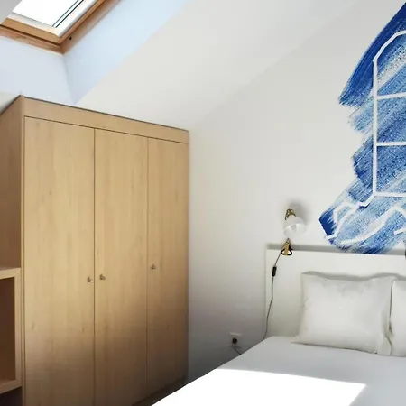 Apartment Viva - Three Bedroom With Balcony And Sea View